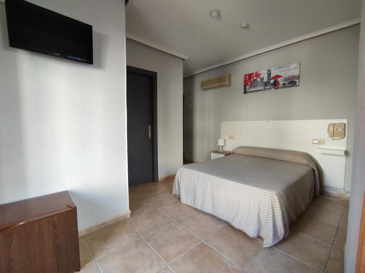 Hotel Central Торевиеха Екстериор снимка