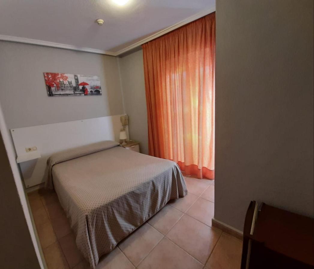 Hotel Central Торевиеха Екстериор снимка