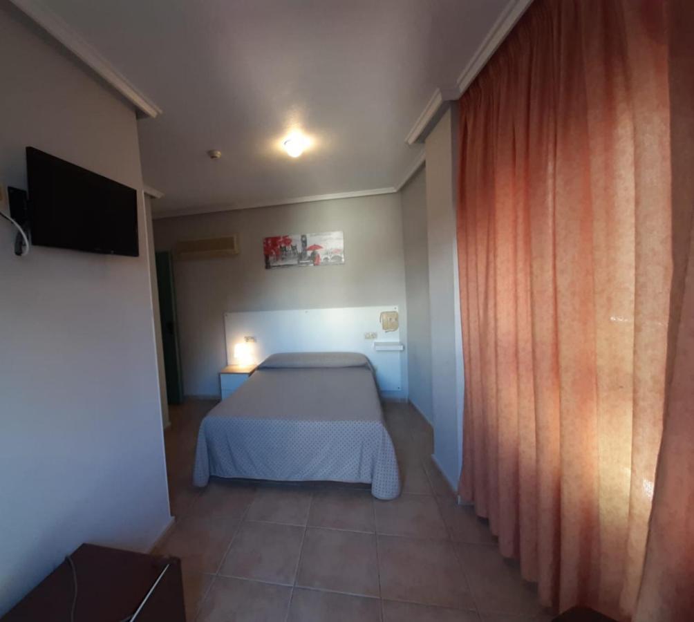 Hotel Central Торевиеха Екстериор снимка