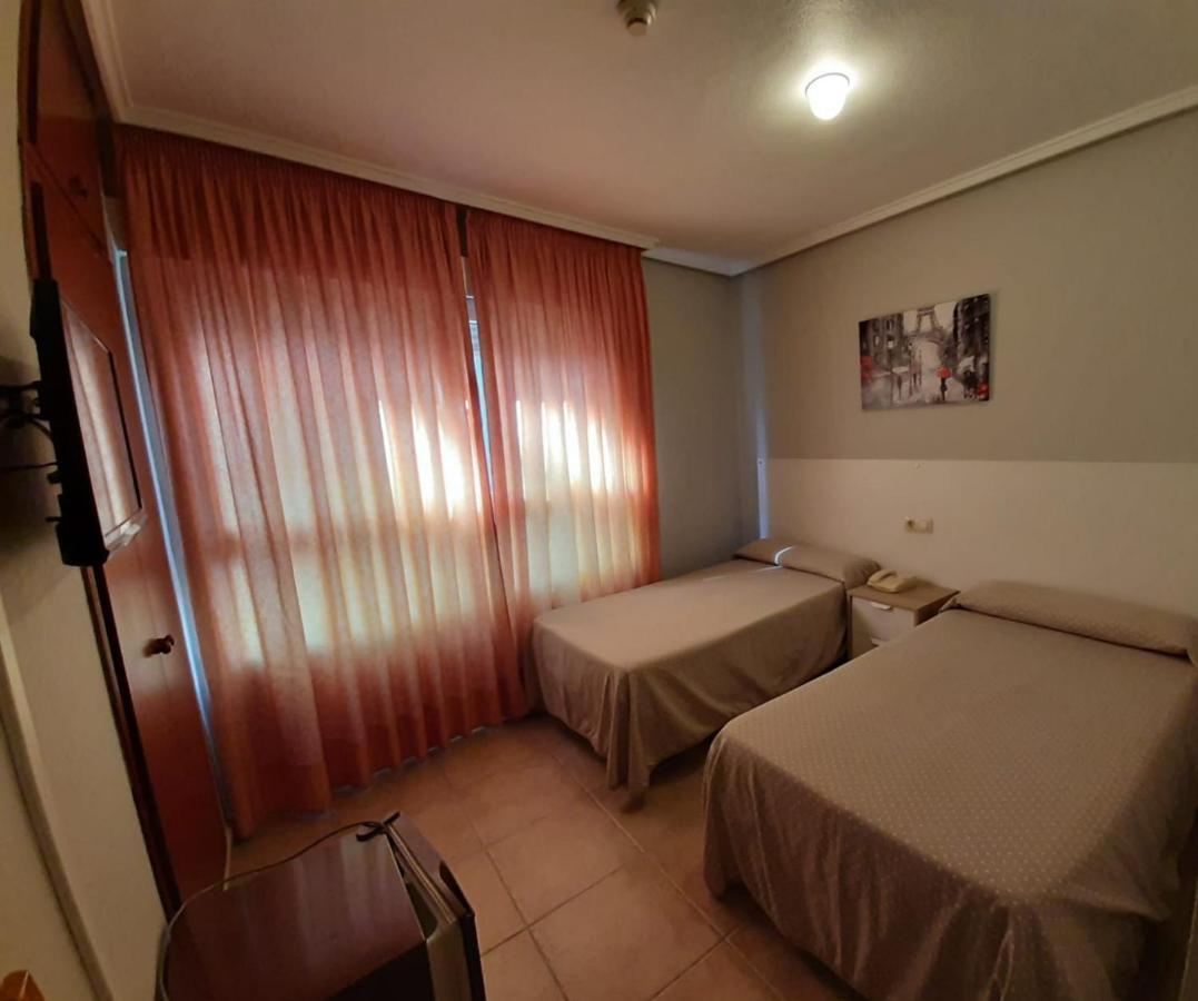 Hotel Central Торевиеха Екстериор снимка